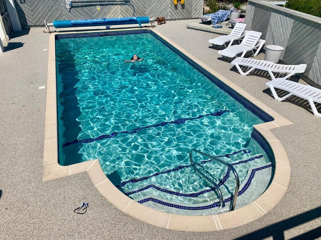 2 Bedroom Cottage Sleeps 4, With Pool Use, Сеннен Экстерьер фото